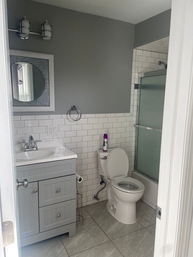 270 New York Ave, Unit UTILITIES INCLUDED