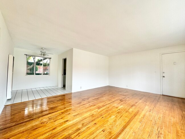 418 Vernon Ave in Los Angeles, CA - Building Photo - Building Photo