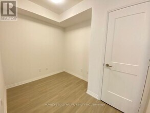 8-3508 Widmer St in Toronto, ON - Building Photo - Building Photo