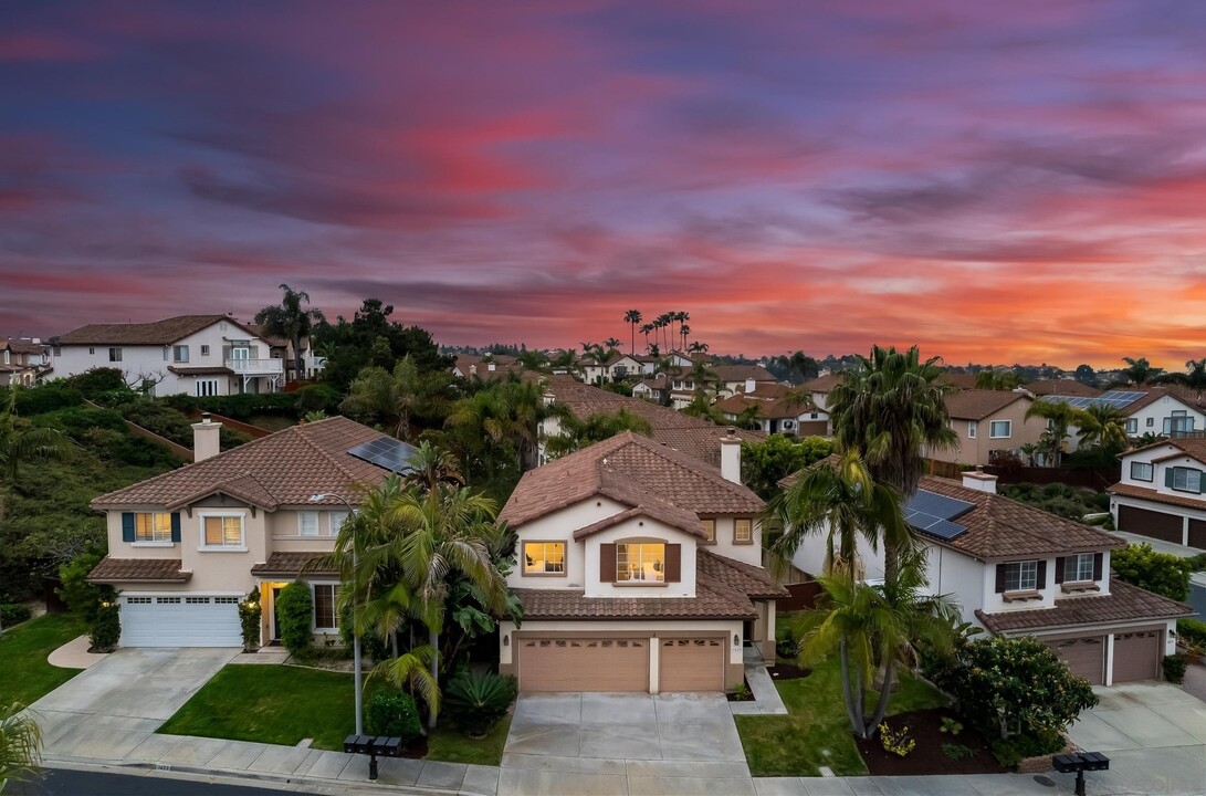 1419 Sapphire Dr in Carlsbad, CA - Foto de edificio