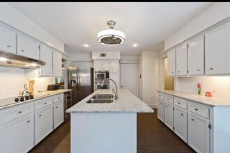 2824 S Logrun Cir in Spring, TX - Building Photo - Building Photo