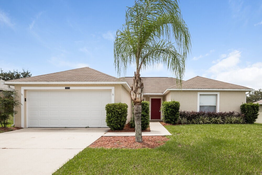 14915 Windy Mt Cir in Clermont, FL - Foto de edificio