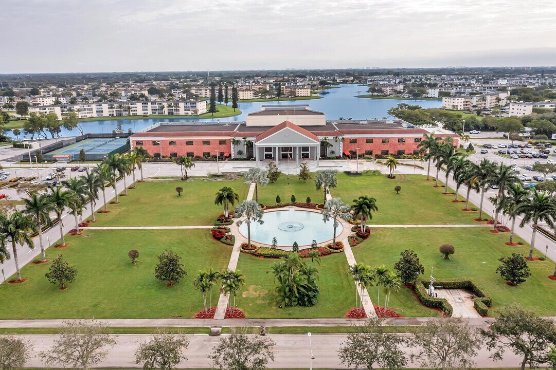 2017 Newcastle A in Boca Raton, FL - Building Photo