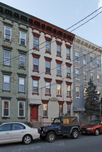 230 Jefferson St in Hoboken, NJ - Building Photo - Building Photo