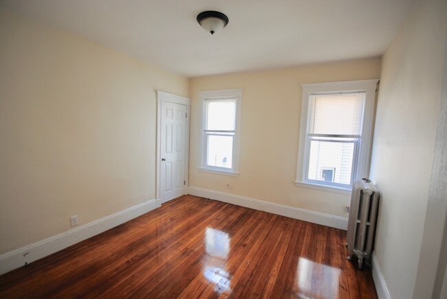 98 Montebello Rd, Unit 2 in Boston, MA - Building Photo - Building Photo