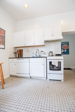 166 W Menomonee St in Chicago, IL - Building Photo - Building Photo