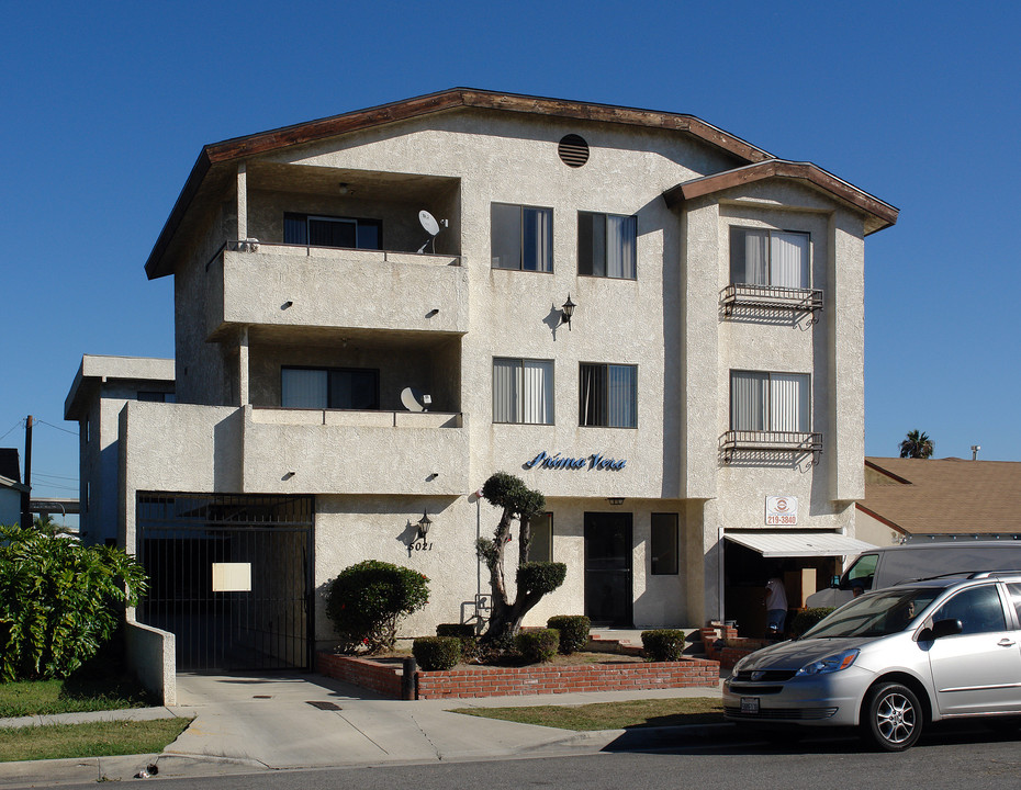 Prima Vera Apartments in Hawthorne, CA - Building Photo