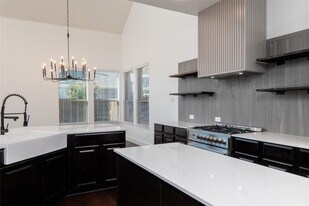 624 Rockhurst Trail, Unit 143 in Keller, TX - Building Photo