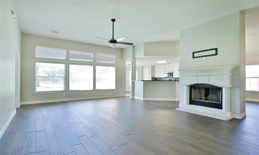 12806 Ravens Glen Ct in Cypress, TX - Building Photo - Building Photo