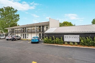 Redamo Suites in New Orleans, LA - Building Photo