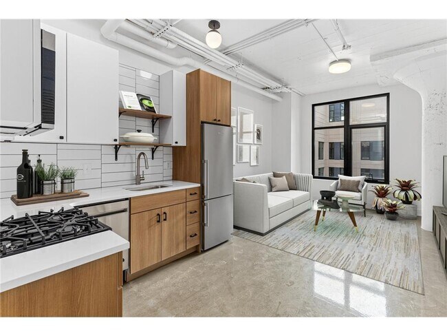 property at 608 N 3rd St