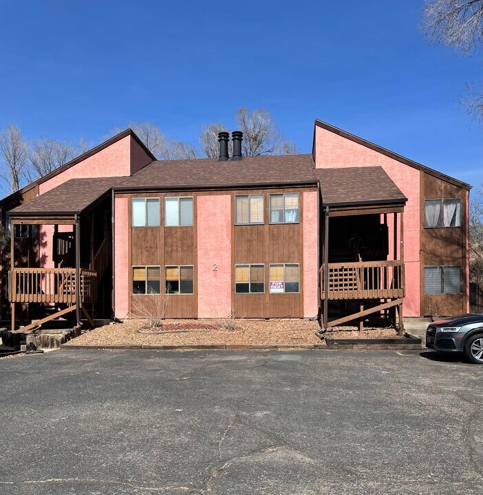 52 El Paso Blvd in Manitou Springs, CO - Building Photo