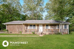 206 Melton St in Montevallo, AL - Building Photo