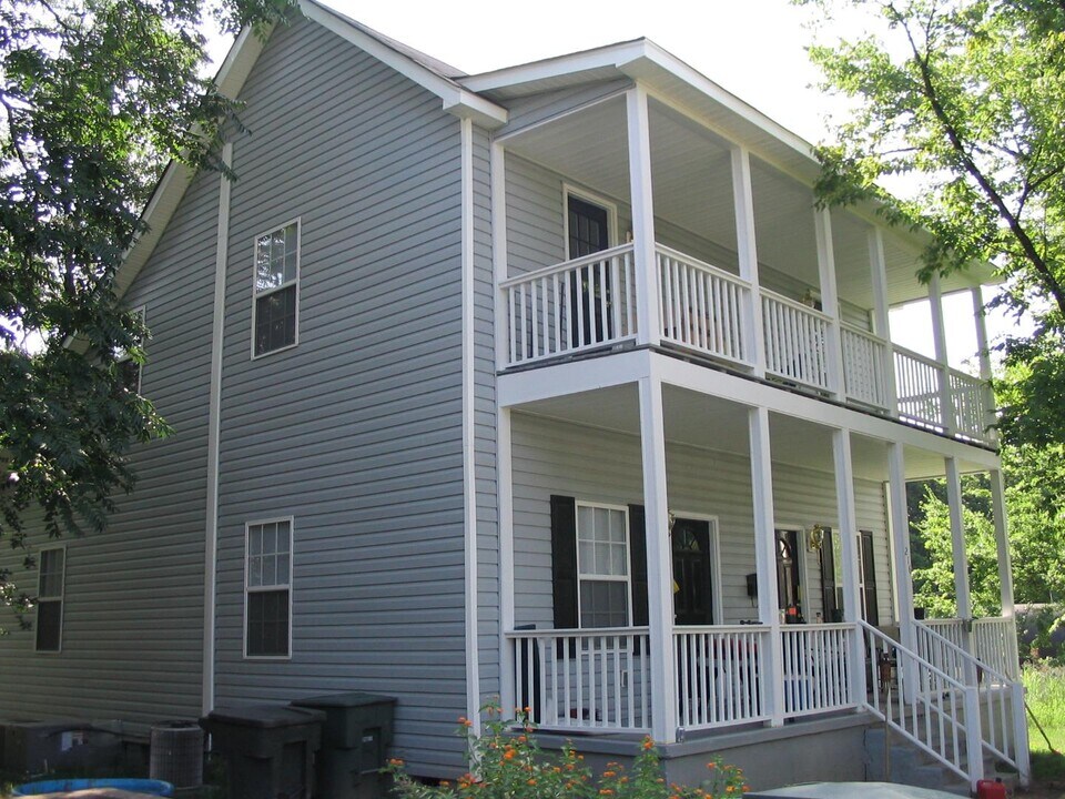 216 Tryon St in Columbia, SC - Building Photo