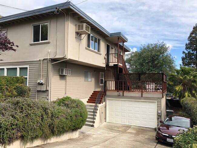 940 East St in Lafayette, CA - Building Photo - Building Photo