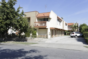 7831 Alhambra Dr in Huntington Beach, CA - Building Photo