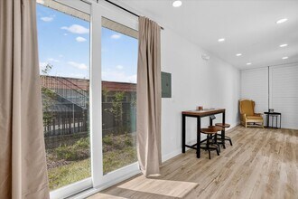 8778 Waterfront Terrace in Jacksonville, FL - Building Photo - Building Photo