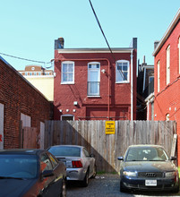 822 W Broad St in Richmond, VA - Building Photo - Building Photo