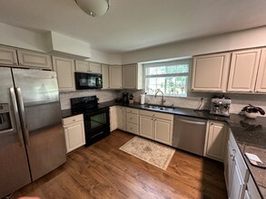 3155 S Whitetree Cir in Cincinnati, OH - Building Photo - Building Photo