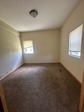 1048 Johnston St in Akron, OH - Building Photo - Building Photo