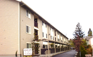 C & G Apartments in Portland, OR - Building Photo