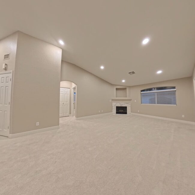 3320 S Fort Apache Rd in Las Vegas, NV - Building Photo - Building Photo