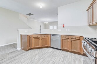 8006 Montague Manor Ln in Houston, TX - Building Photo - Building Photo