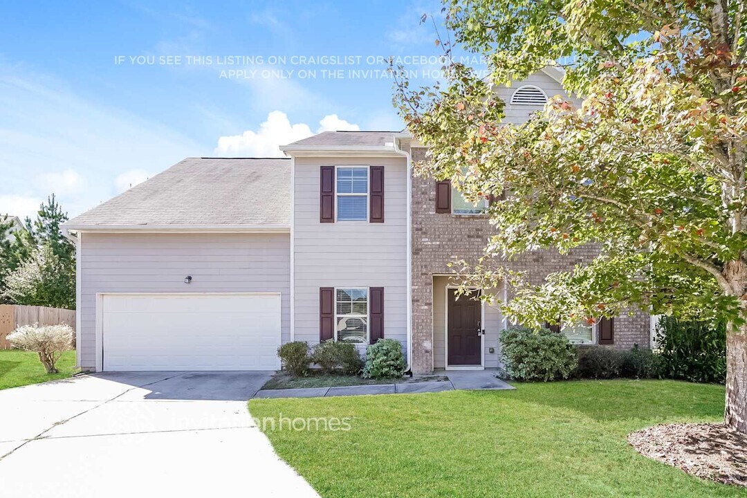 4261 Henry Ridge Ct in Loganville, GA - Building Photo