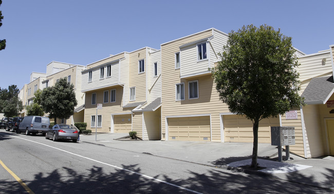 Vista Del Monte Apartments in San Francisco, CA - Building Photo - Building Photo