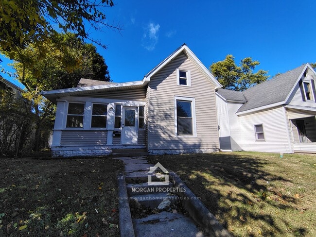 property at 621 S Madison Ave