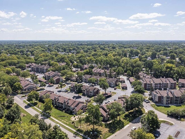 The Residenz in Kettering, OH - Building Photo - Building Photo