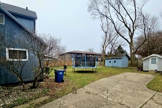 182 Bryant St, Unit 184 Bryant in Battle Creek, MI - Foto de edificio - Building Photo