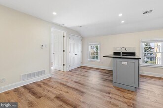 103 Krewson Terrace in Willow Grove, PA - Building Photo - Building Photo