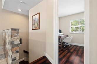 4743 NW 97th Ct, Unit 60 in Doral, FL - Foto de edificio - Building Photo