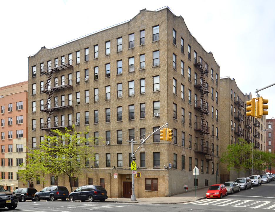 1280 Sheridan Ave in Bronx, NY - Building Photo