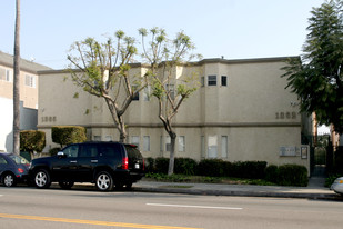 1366 Redondo Ave Apartments