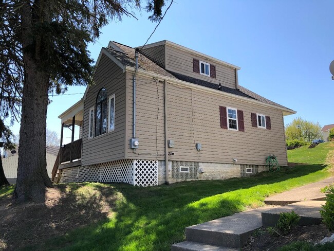 435 Highfield Ave in Canonsburg, PA - Building Photo - Building Photo
