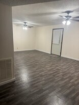 110 Farm to Market 82 in Kirbyville, TX - Building Photo