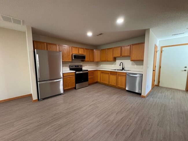 property at 1627 Gunston Dr