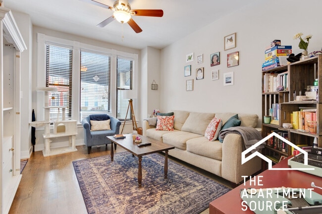 3252 N Lakewood Ave, Unit 1