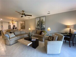 14639 Edgewater Cir in Naples, FL - Building Photo - Building Photo