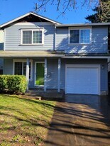 8836 N Endicott Ave in Portland, OR - Building Photo