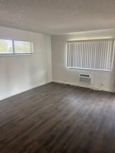 820 Sutter Ave in Modesto, CA - Building Photo - Building Photo