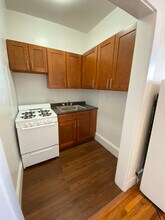 1330 Commonwealth Ave, Unit 7 in Boston, MA - Building Photo - Building Photo