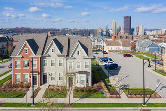 Skyline Terrace in Pittsburgh, PA - Building Photo - Building Photo