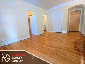 535 W Arlington Pl, Unit #536-315 in Chicago, IL - Foto de edificio - Building Photo