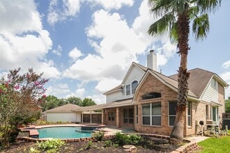 410 Briar Glen Ct in Friendswood, TX - Building Photo - Building Photo