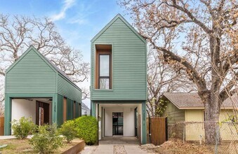 1205 Perez St in Austin, TX - Building Photo - Building Photo