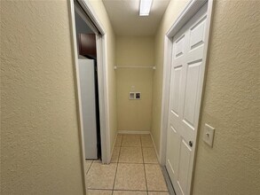 972 Lake Lure Loop E in Lakeland, FL - Building Photo - Building Photo