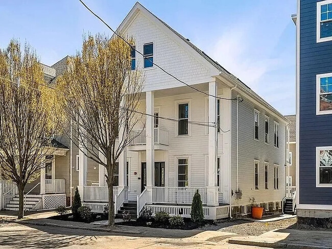 27 Hancock St, Unit 2 in Salem, MA - Building Photo - Building Photo